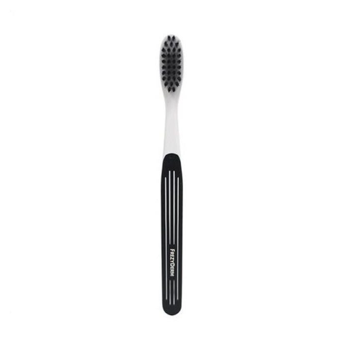 5202888109614-Frezyderm-Toothbrush-Experience-Active-Carbon-Soft-Μαλακή-Οδοντόβουρτσα-με-Ίνες-Ενεργού-Άνθρακα-1-τεμάχιο-olgaspharmacy