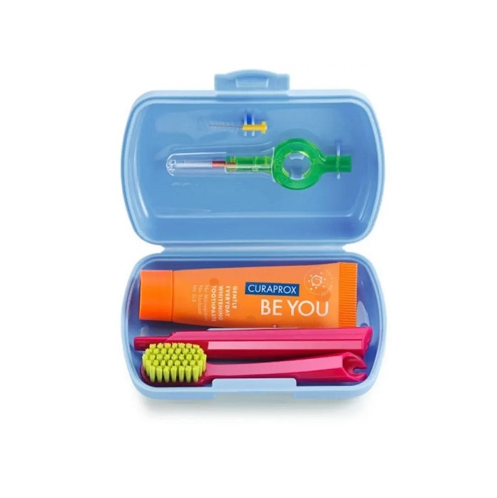 7612412429879-Curaprox-Travel-Set-Στοματικής-Υγιεινής-Ταξιδίου-με-Οδοντόκρεμα-10ml-Οδοντόβουρτσα-Πτυσσόμενη-Μεσοδόντιο-Βουρτσάκι-Καθαρισμού_olgaspharmacy